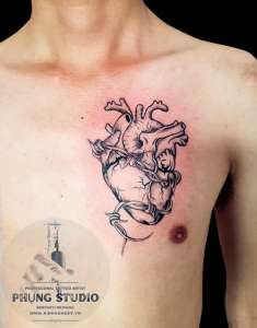 Hình xăm trái tim ở ngực