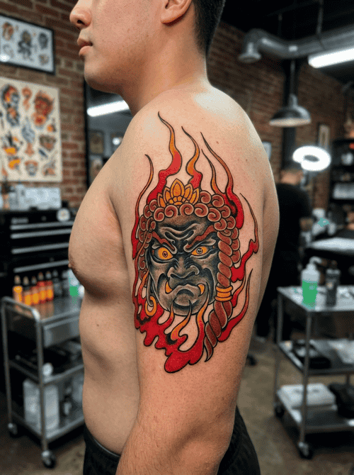 hinh_xam_bat_dong_minh_vuong_mini