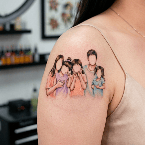 hình xăm gia đình 5 người mini tinh tế