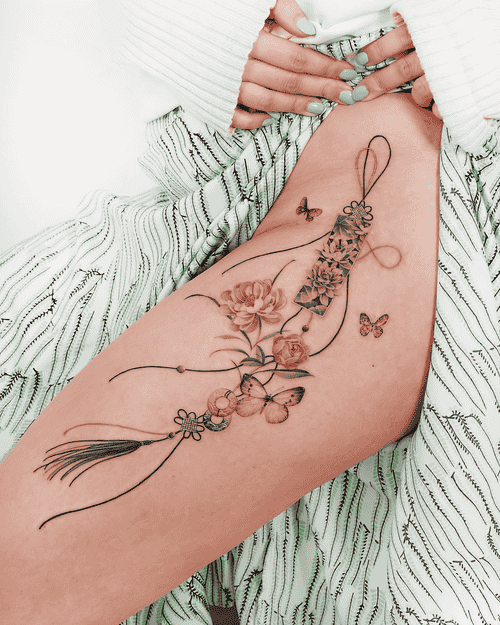 Hình Xăm Hoa Mẫu Đơn Ở Chân Cho Nữ - Nữ tính và quyến rũ.