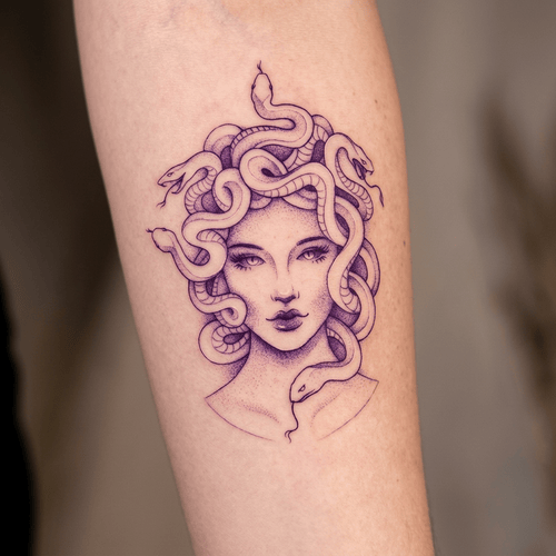 hinh_xam_medusa_mini