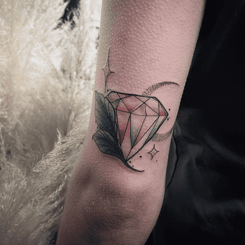 hinh-xam-kim-cuong-o-tay_8