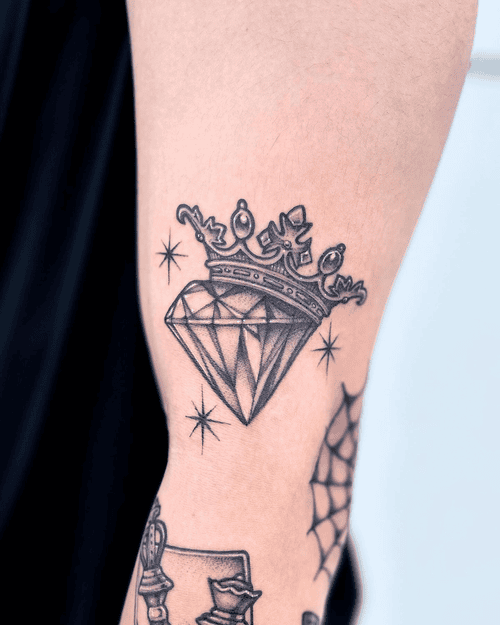 hinh-xam-kim-cuong-vuong-mien_4