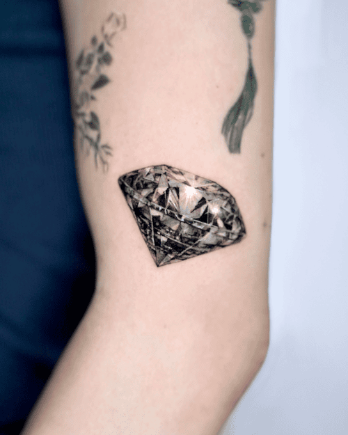 hinh-xam-kim-cuong_4