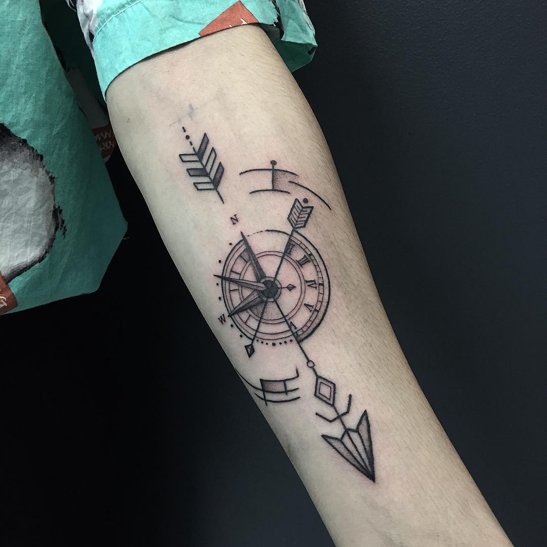 hinh-xam-la-ban-mui-ten_2