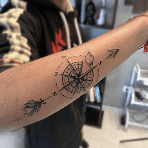 hinh-xam-la-ban-mui-ten_2