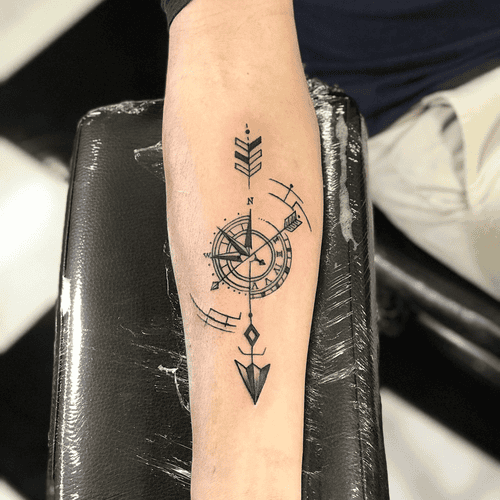 hinh-xam-la-ban-mui-ten_5