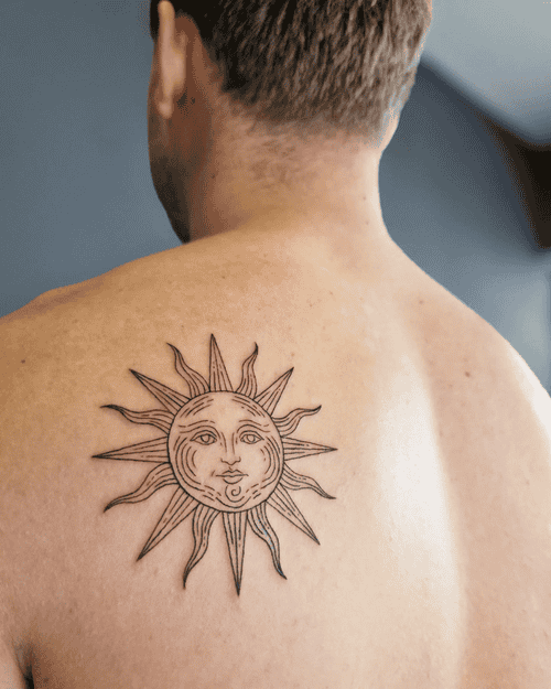 hinh-xam-mat-troi-cho-nam_6