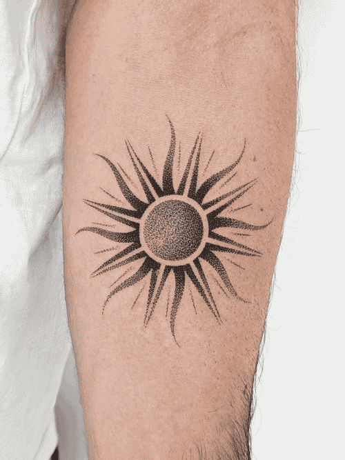 hinh-xam-mat-troi-cho-nam_7