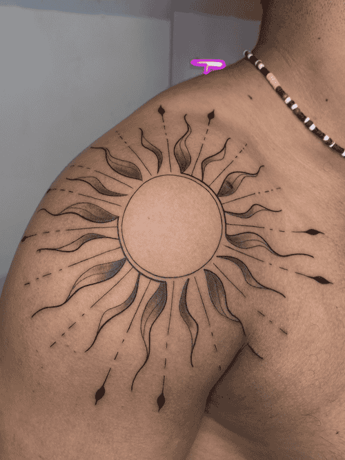 hinh-xam-mat-troi-cho-nam_8