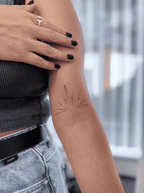 hinh-xam-mat-troi-cho-nu_5