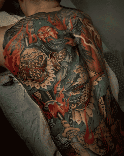 Hình xăm quan công bít lưng - Phủ kín hoàn toàn phần lưng