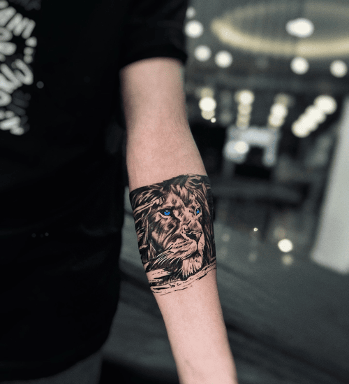 hinh_xam_su_tu_mat_xanh_mini