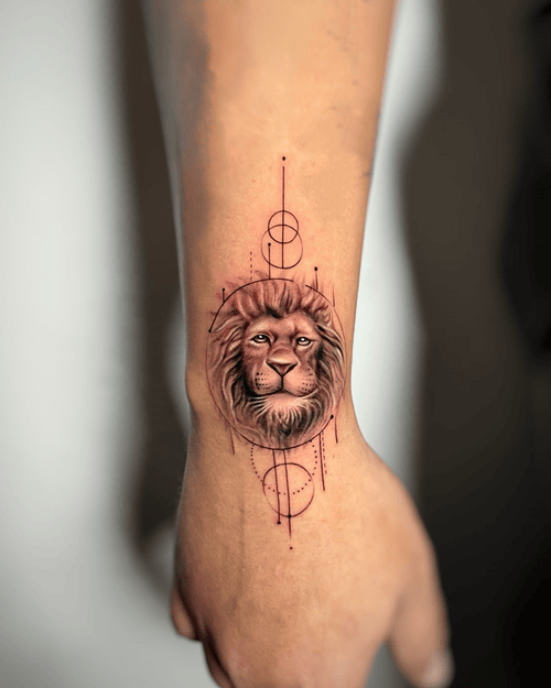 hinh_xam_su_tu_toi_gian_co_tay