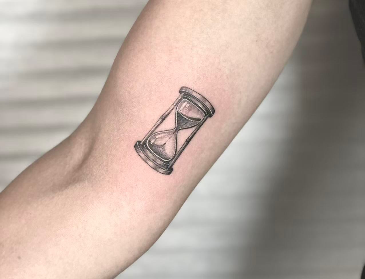 hinh-xam-dong-ho-cat_01