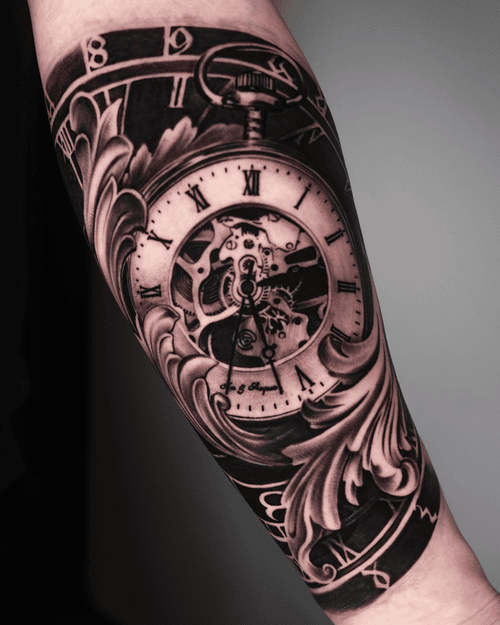 hinh-xam-dong-ho-la-ma_2