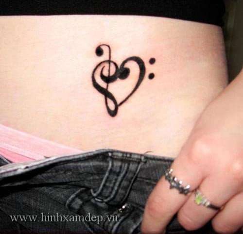20-hinh-xam-de-thuong-Small-music-heart-tattoo