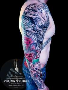 Hình xăm đầu rồng hoa anh đào full hết tay nam