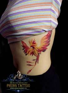 hình xăm phượng hoàng ở eo dành cho nữ