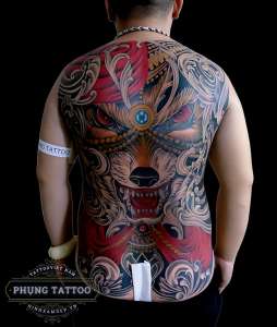 Hình Xăm Sói Hoàng Gia Kín Lưng - Biểu Tượng Quyền Lực và Bản Lĩnh