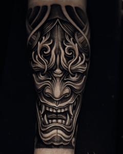 Ý Nghĩa Hình Xăm Mặt Quỷ Hanya - Biểu Tượng Tâm Linh Đầy Sức Hút